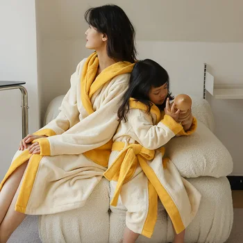 Мека пенирана памучна халат 2023 Зимна нова кимоно роба Детско спално облекло Топли Peignoirs Нощница с качулка Сладко цвете Loungewear